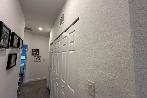 Townhouse in Miami, Florida 3 bedrooms, 157.38 sq.m. № 1984621 - photo 27