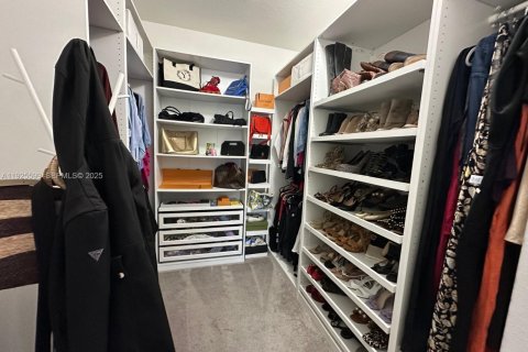 Townhouse in Miami, Florida 3 bedrooms, 157.38 sq.m. № 1984621 - photo 29