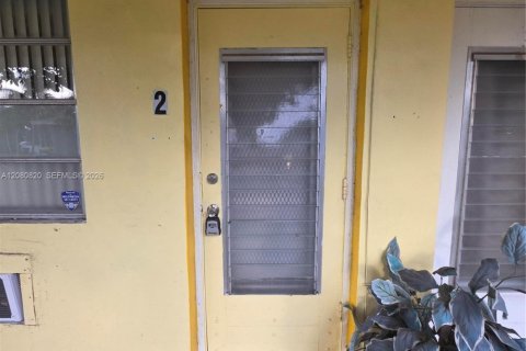 House in North Miami Beach, Florida 37.16 sq.m. № 2338429 - photo 8