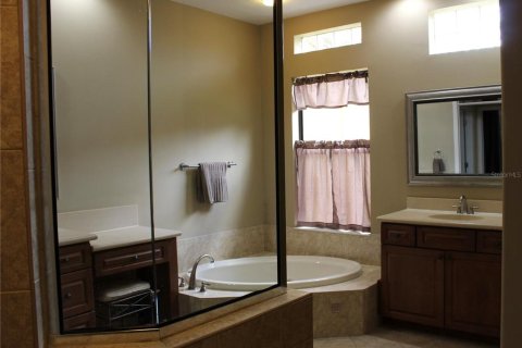 Villa ou maison à vendre à Bradenton, Floride: 4 chambres, 327.11 m2 № 2117582 - photo 14