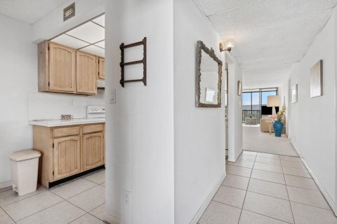 Condo in Boca Raton, Florida, 2 bedrooms № 2169675 - photo 4