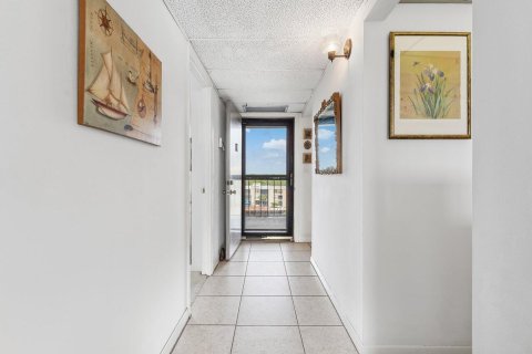 Condo in Boca Raton, Florida, 2 bedrooms № 2169675 - photo 5