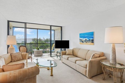 Condo in Boca Raton, Florida, 2 bedrooms № 2169675 - photo 12