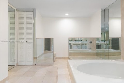 Снять в аренду кондоминиум в Холливуд, Флорида 2 спальни, 173.54м2, № 2035140 - фото 24