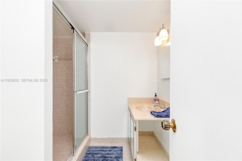 Снять в аренду кондоминиум в Холливуд, Флорида 2 спальни, 173.54м2, № 2035140 - фото 16