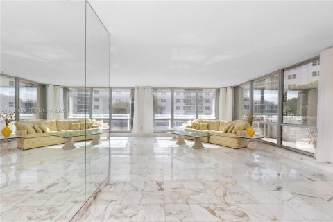 Снять в аренду кондоминиум в Холливуд, Флорида 2 спальни, 173.54м2, № 2035140 - фото 4