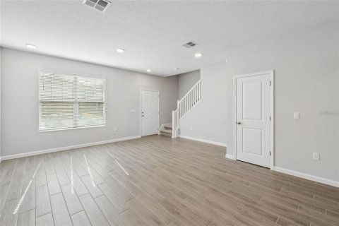 Touwnhouse à louer à Apopka, Floride: 3 chambres, 157.1 m2 № 2427178 - photo 6