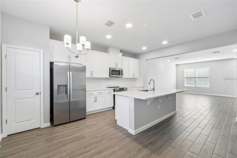 Touwnhouse à louer à Apopka, Floride: 3 chambres, 157.1 m2 № 2427178 - photo 2