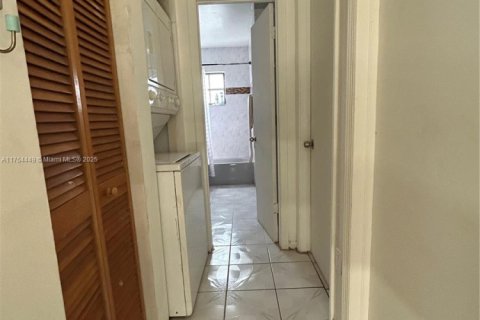 Townhouse in Miami, Florida 3 bedrooms, 125.14 sq.m. № 1860258 - photo 25