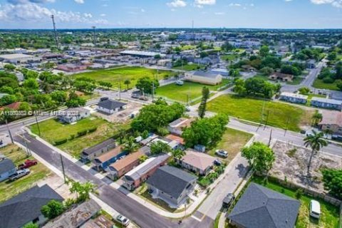 Casa en venta en Homestead, Florida, 3 dormitorios № 1889144 - foto 21