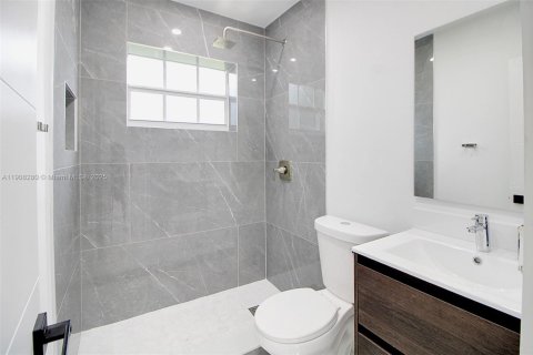 Casa en venta en Miami, Florida, 3 dormitorios, 109.53 m2 № 1967104 - foto 23