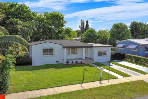 Casa en venta en Miami, Florida, 3 dormitorios, 109.53 m2 № 1967104 - foto 3