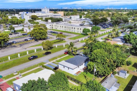 Casa en venta en Miami, Florida, 3 dormitorios, 109.53 m2 № 1967104 - foto 7