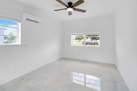 Casa en venta en Miami, Florida, 3 dormitorios, 109.53 m2 № 1967104 - foto 13