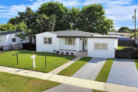 Casa en venta en Miami, Florida, 3 dormitorios, 109.53 m2 № 1967104 - foto 2