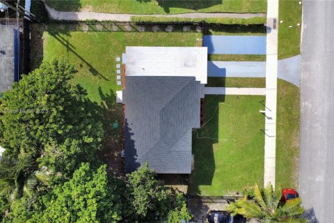 Casa en venta en Miami, Florida, 3 dormitorios, 109.53 m2 № 1967104 - foto 4