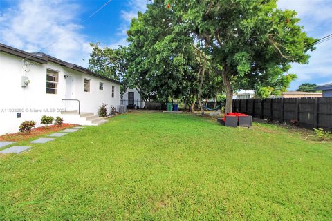 Casa en venta en Miami, Florida, 3 dormitorios, 109.53 m2 № 1967104 - foto 30