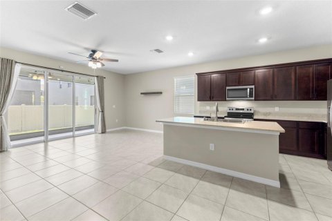 Touwnhouse à vendre à Wesley Chapel, Floride: 3 chambres, 163.32 m2 № 2309826 - photo 3
