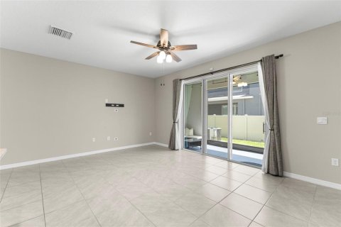 Touwnhouse à vendre à Wesley Chapel, Floride: 3 chambres, 163.32 m2 № 2309826 - photo 7