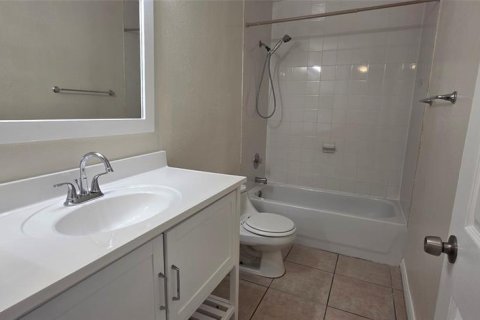 Condo in Altamonte Springs, Florida, 3 bedrooms  № 1880451 - photo 13