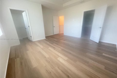 Снять в аренду таунхаус в Холливуд, Флорида 3 спальни, 132.01м2, № 2080819 - фото 3