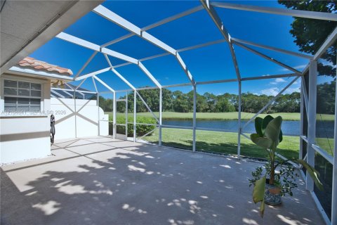 Villa ou maison à vendre à Hobe Sound, Floride: 2 chambres, 144.28 m2 № 2431562 - photo 27