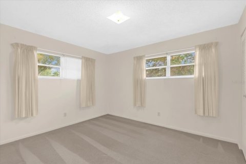 House in Orlando, Florida 3 bedrooms, 125.98 sq.m. № 1854141 - photo 14