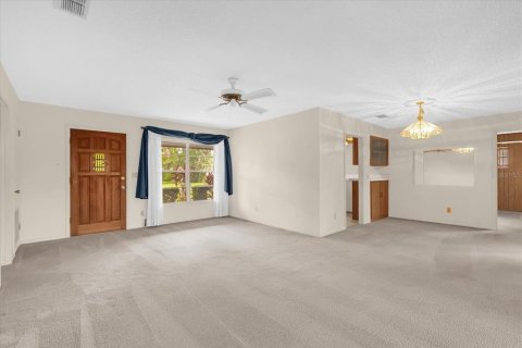House in Orlando, Florida 3 bedrooms, 125.98 sq.m. № 1854141 - photo 5