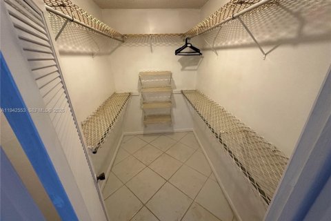 Condominio en alquiler en Lauderhill, Florida, 2 dormitorios, 102.66 m2 № 2054813 - foto 5