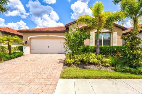 House in Nokomis, Florida 3 bedrooms, 168.71 sq.m. № 2308510