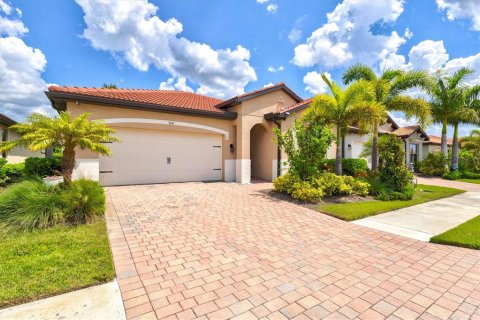 House in Nokomis, Florida 3 bedrooms, 168.71 sq.m. № 2308510 - photo 2