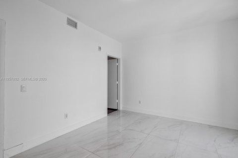 Condominio en venta en Miami, Florida, 2 dormitorios, 98.48 m2 № 2020919 - foto 20