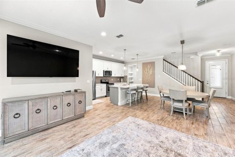 Townhouse in Oldsmar, Florida 3 bedrooms, 207.17 sq.m. № 2324886 - photo 13