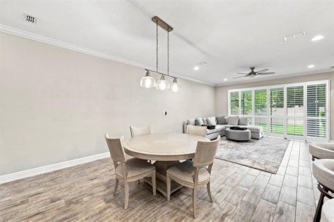 Townhouse in Oldsmar, Florida 3 bedrooms, 207.17 sq.m. № 2324886 - photo 4
