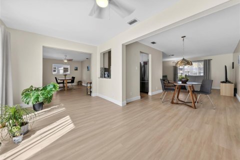 Villa ou maison à louer à Plantation, Floride: 3 chambres, 144.46 m2 № 2084304 - photo 6