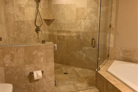 Copropriété à louer à Hallandale Beach, Floride: 2 chambres, 132.39 m2 № 2270098 - photo 8