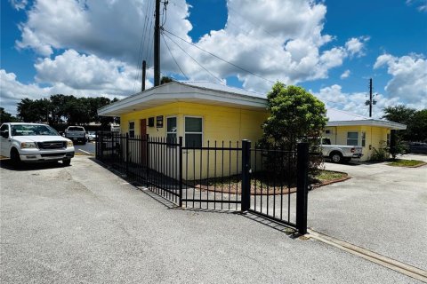 Immobilier commercial à vendre à Sebring, Floride: 15 chambres, 65.03 m2 № 2283400 - photo 4