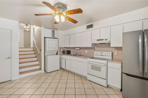 Touwnhouse à louer à Tampa, Floride: 2 chambres, 96.99 m2 № 2119333 - photo 12