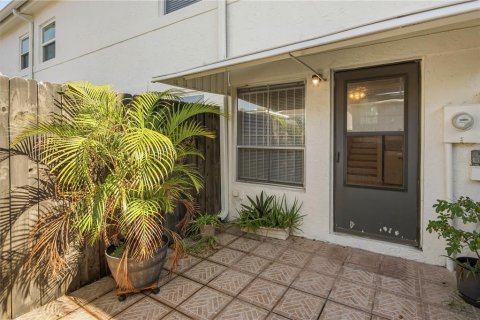 Touwnhouse à louer à Tampa, Floride: 2 chambres, 96.99 m2 № 2119333 - photo 16