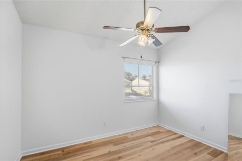 Touwnhouse à louer à Tampa, Floride: 2 chambres, 96.99 m2 № 2119333 - photo 6