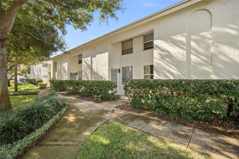 Touwnhouse à louer à Tampa, Floride: 2 chambres, 96.99 m2 № 2119333 - photo 2