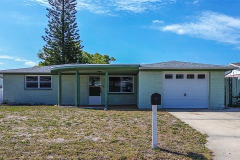 Casa en venta en Holiday, Florida, 2 dormitorios, 121.33 m2 № 1720108 - foto 1