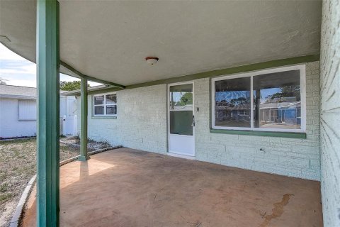 Casa en venta en Holiday, Florida, 2 dormitorios, 121.33 m2 № 1720108 - foto 2