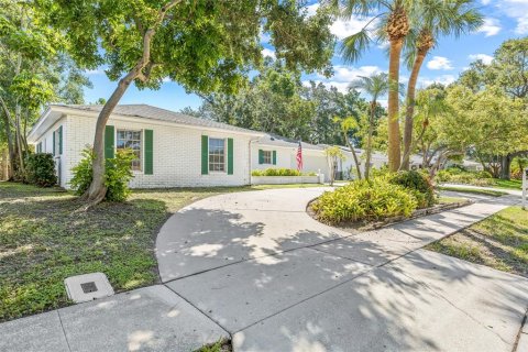 Villa ou maison à vendre à Clearwater, Floride: 3 chambres, 127.83 m2 № 1804642 - photo 2