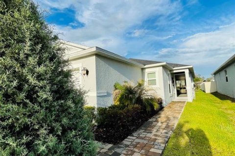 House in Clermont, Florida 3 bedrooms, 143.44 sq.m. № 2233981