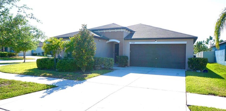 Casa en Ruskin, Florida 4 dormitorios, 179.86 m2 № 1768076