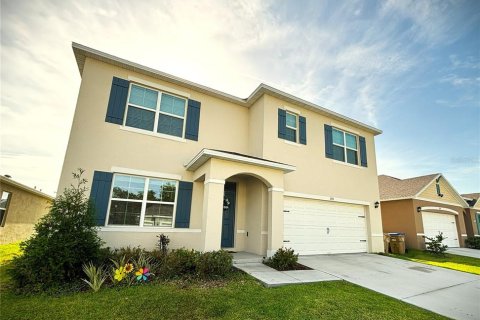 House in Kissimmee, Florida 5 bedrooms, 248.42 sq.m. № 1810237 - photo 9