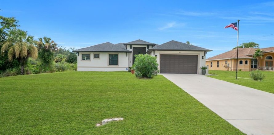 Villa ou maison à Lehigh Acres, Floride 3 chambres, 191.84 m2 № 2339316