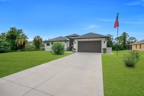 Villa ou maison à vendre à Lehigh Acres, Floride: 3 chambres, 191.84 m2 № 2339316 - photo 3