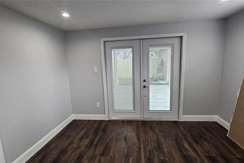 Villa ou maison à vendre à Tampa, Floride: 4 chambres, 163.04 m2 № 2210122 - photo 13